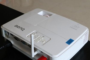 明基E500投影仪的优势与性能（一款高清晰度、便携式的多功能投影仪）
