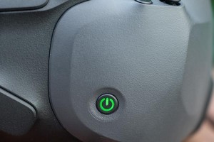 DJI眼镜（DJI眼镜带您飞入未来的虚拟现实世界）