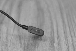 AKGY20耳机的特点和使用体验（探索AKGY20耳机的声音魅力与舒适感受）