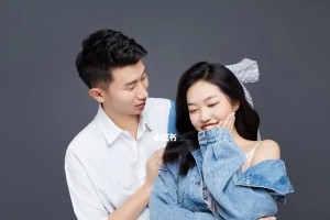 拍摄情侣照片的魅力与意义（探寻情侣照片的情感纽带和美好回忆）