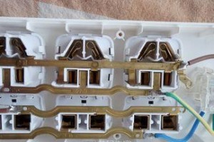 公牛数码配件的品质与性能分析（探究公牛数码配件在市场上的表现及用户评价）