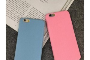 男士拿粉色iPhone6s，勇敢表达个性（男性选择粉色iPhone6s的自信之举）