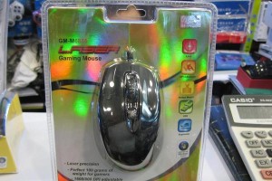 技嘉M6880X鼠标的性能和用户体验评测（技嘉M6880X鼠标的高精度感应、舒适握感和耐久性表现）