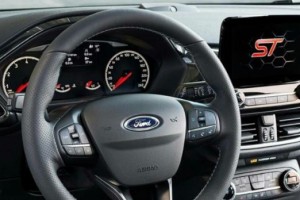 R8m435dx笔记本电脑的全面评估（性能卓越、轻便时尚、终极游戏体验）