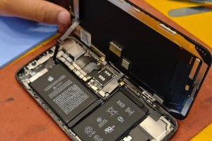 如何更换苹果手机电池,轻松 DIY 更新续航力