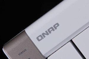 QnapTS-228（适用于个人和小型办公室的便捷存储解决方案）